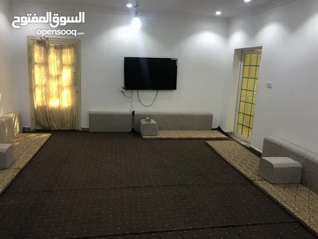 5 Bedrooms Chalet for Rent in Al Jahra Kabd