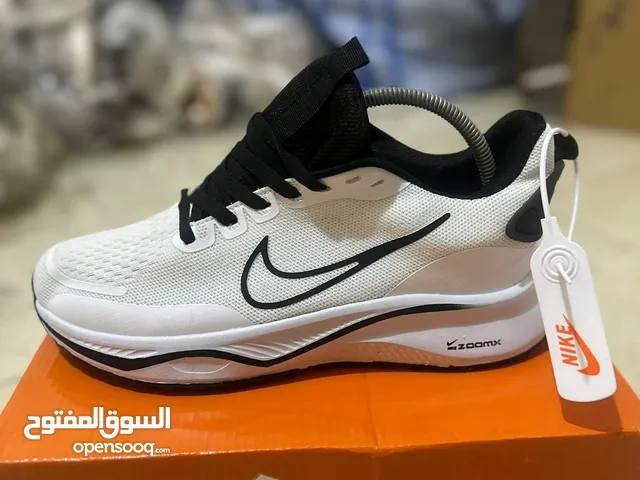 43.5 Sport Shoes in Amman