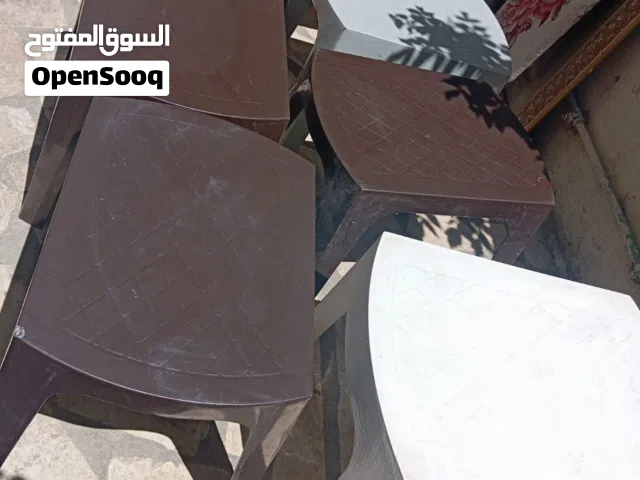 طاولات مستعملات