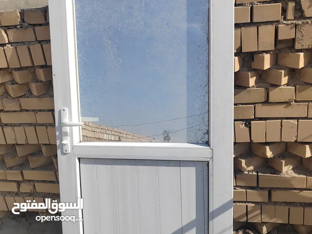 سلام عليكم  باب نوعيه بلاستك   عرض الباب 82 طول الباب 164