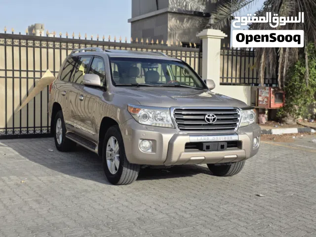 Toyota land cruiser gxr... Model 2014...gcc specifications... No accidents first owner