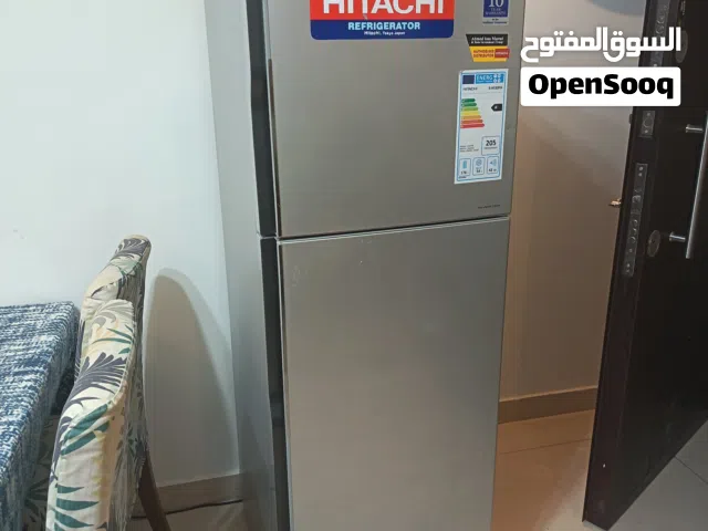 ثلاجه توشيبا لون سلفر 12 قدم انفرتر بحاله جيده جدا استخدام بسيط جدا للبيع الموقع عمان الجبيهه