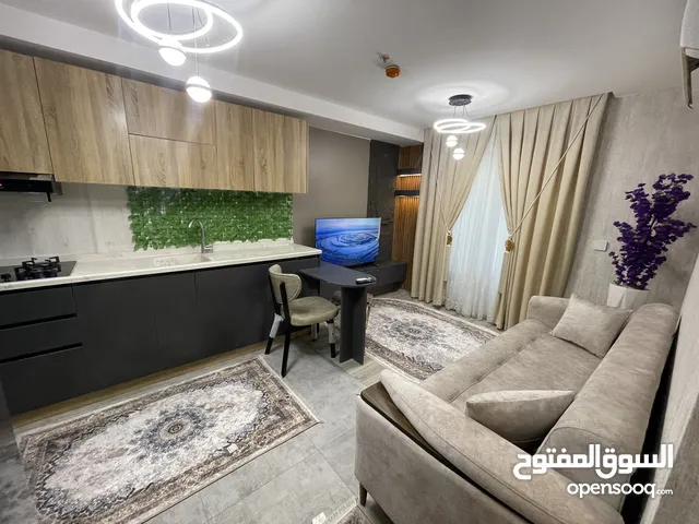 شقة سكنية مفروشة غرفة وصالة للبيع