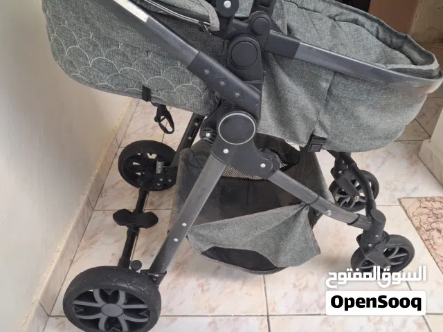 عربة اطفال للبيع