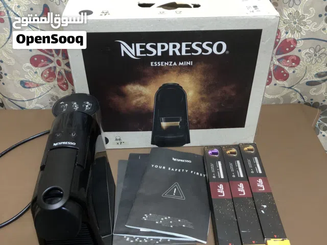 مكينة قهوة نيسبريسو Essenza Mini بحالة ممتازة مع كبسولات