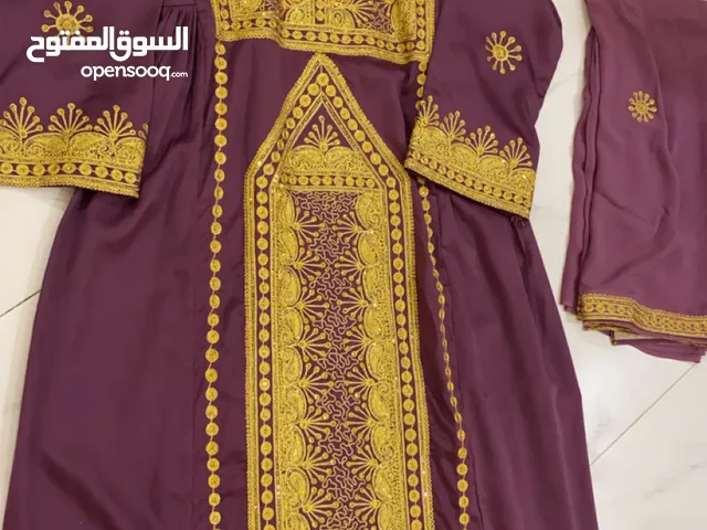 ملابس جديده ومستعمله