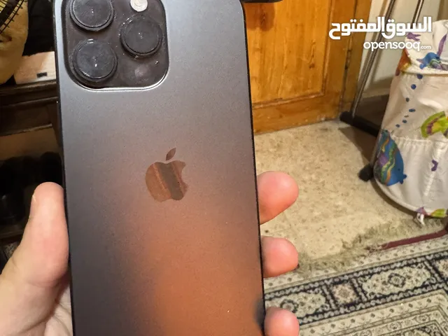 آيفون 14 برو ماكس بحالة وكاله مع شحن وكرتون مساحة 128 جيجا  بطارية 98٪؜ استعمال 12 شهر وارد كندي