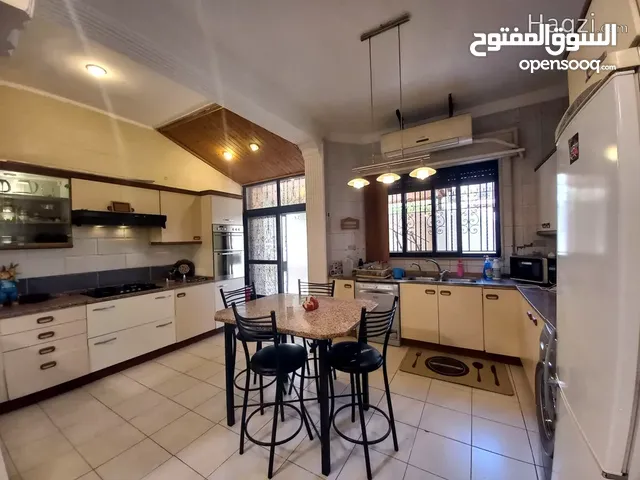 شقة مفروشة للإيجار 180م2 ( Property 17762 ) سنوي فقط