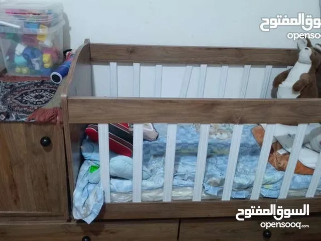 سرير للاطفال