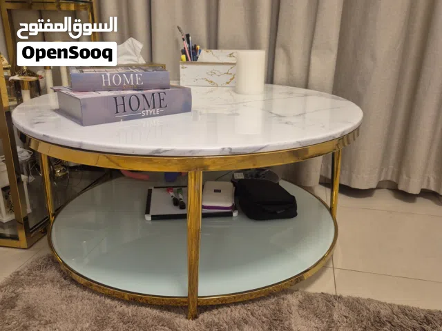 Luxury Coffee Table – Marble Top & Gold Frame  صالون فخمة رخام مع قاعدة ذهبية – حالة ممتازة