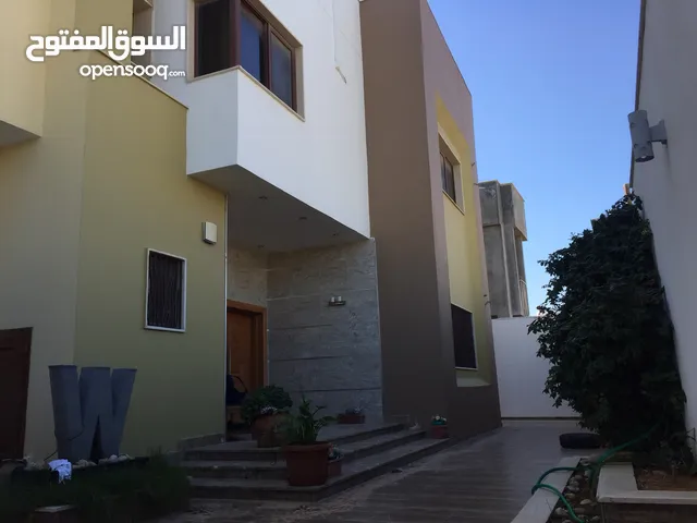 540m2 5 Bedrooms Villa for Sale in Tripoli Other