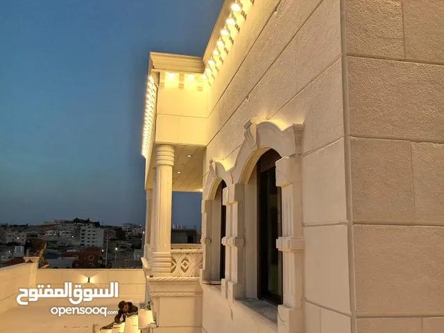 235m2 4 Bedrooms Villa for Sale in Zarqa Al Zarqa Al Jadeedeh