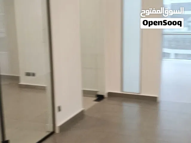 فرصة مكاتب تجارية للإيجار بمجمعات مميزة عالشارع الرئيسي بمنطقة السالمية