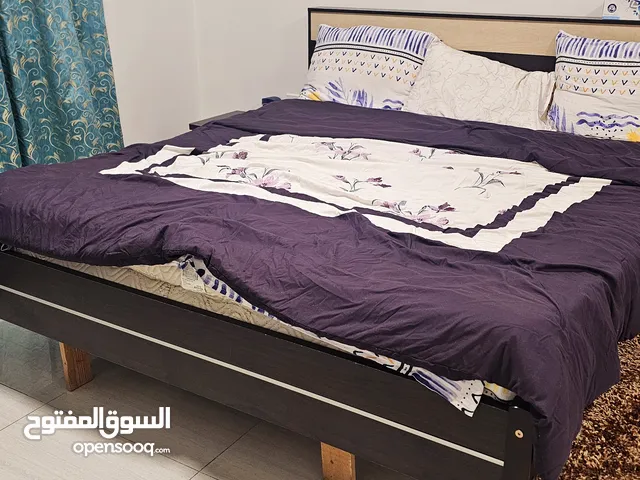 King size bed + Raha Mattress + Dressing table سرير بحجم كينج + مرتبة رها + طاولة زينة + مرآة