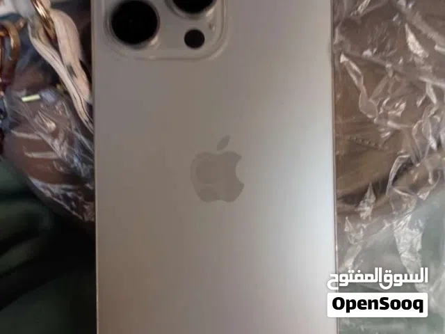 ايفون 15 برو ماكس تلفون تبارك الله ما يشكي من شي مغير شاشه فقط ومغير ليه فوق سنتين من الحسن والحسين