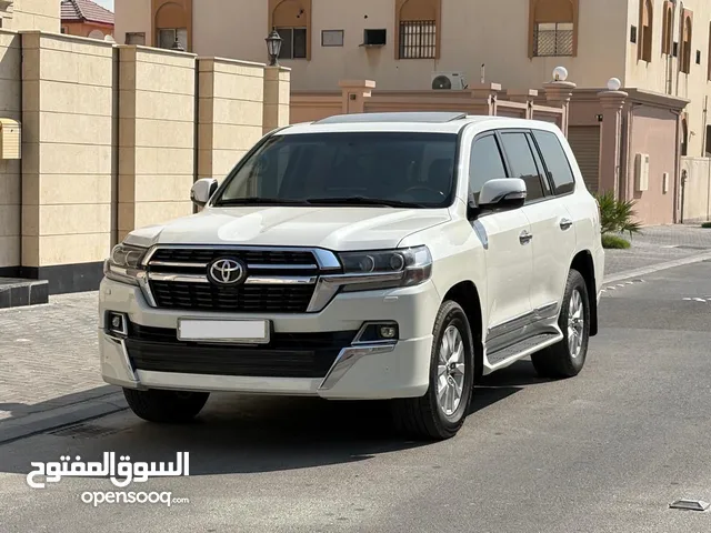 TOYOTA LAND CRUISER GXR V8 MODEL 2018