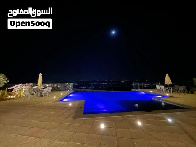 3 Bedrooms Chalet for Rent in Salt Al Maghareeb