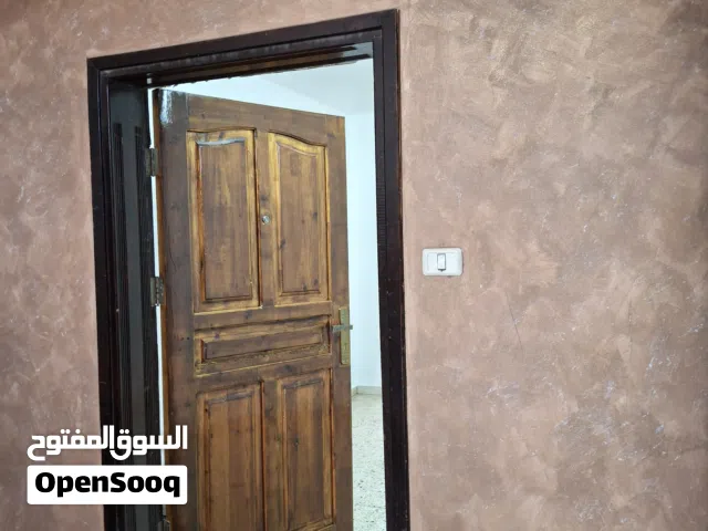 شقه طابق ثاني مطله