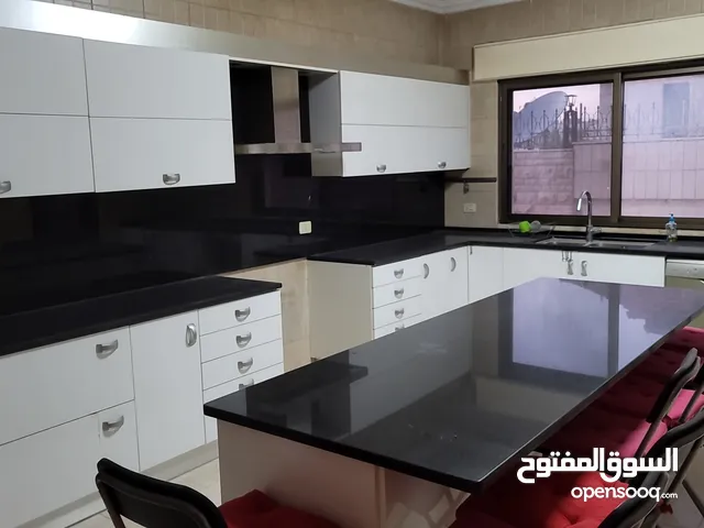 315m2 4 Bedrooms Apartments for Sale in Amman Shmaisani