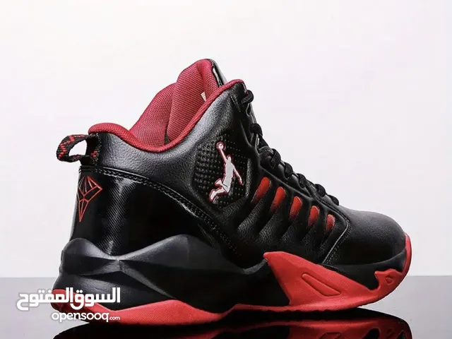 Other Sport Shoes in Buraimi
