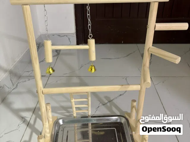 ستاند لعب خشبي للطيور