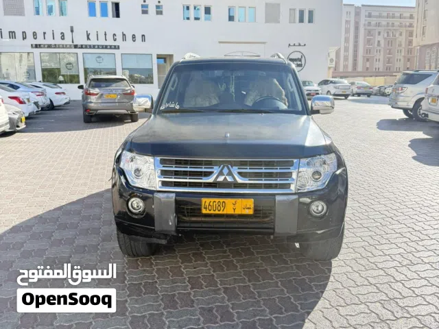 ميتسوبيشى باجيرو 4 Wheel ماكينه كبيره ممتازه