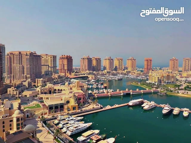 للايجار شقة فاخرة بإطلالة مباشرة على المارينا!