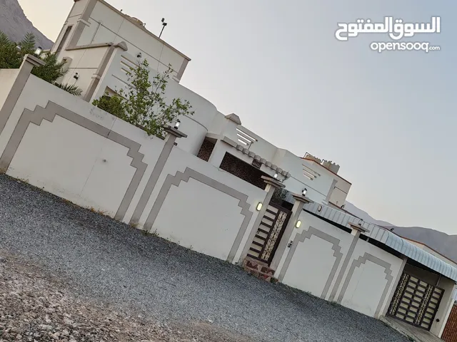 305 m2 3 Bedrooms Townhouse for Sale in Al Dakhiliya Nizwa
