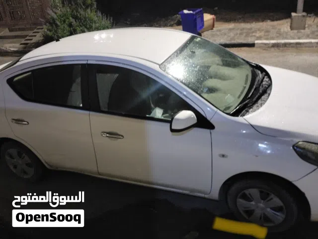 2016 نيسان صني SV