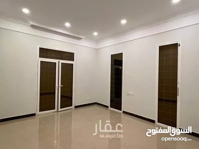 شقة ثلاث غرف غير مفروشه للإيجار الشهري في جده حي السلامة