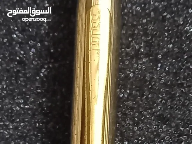 CROSS .. قلم مميز ذهبي صناعة USA .. شبه جديد .. لون الحبر أسود .. للباحثين عن الجودة والتميز ..