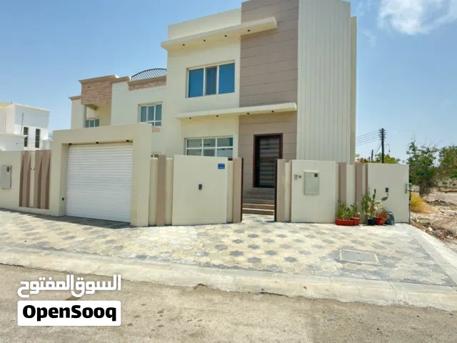280 m2 4 Bedrooms Villa for Rent in Muscat Al-Hail