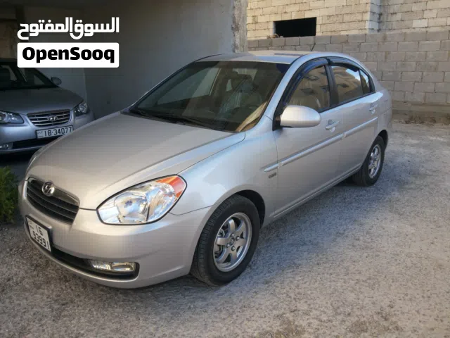 2009, هيونداي, فيرنا, Standard