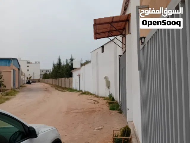 مخزن خدمي للايجار مكان ربي يبارك