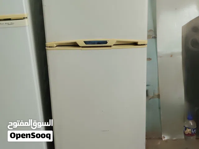 نبيع ثلاجه ونسا حجم صغير بحاله ممتازه معا التوصل التشغيل والكفاله