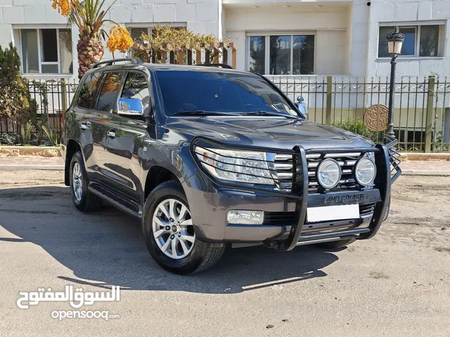 Used Toyota Land Cruiser in Amman