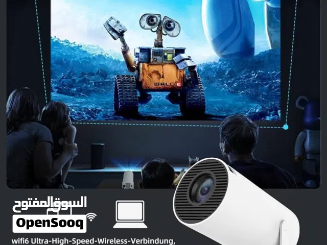 عِش حماس المباريات وكأنك في قلب الملعب! مع Projector Ultra HD استمتع بتجربة مشاهدة استثنائية لكل