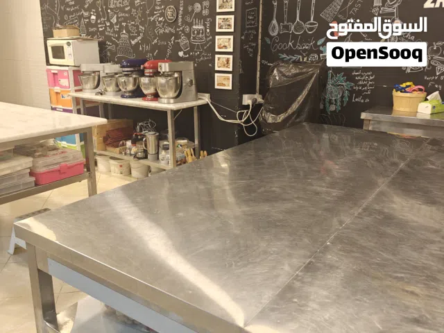 محل بيع حلويات وتعليم الطبخ وتجهيز الحفلات والمناسبات