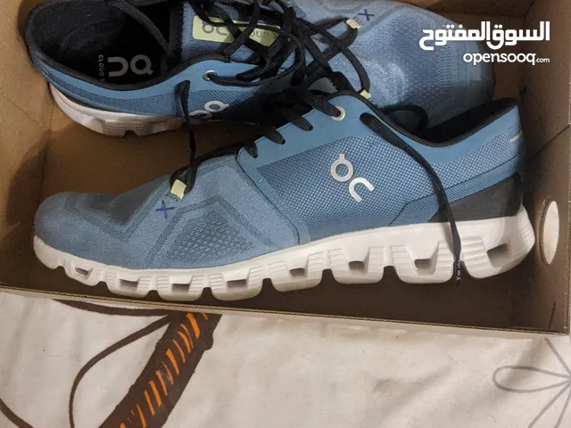 للبيع حذاء رياضة ماركة QC جديد ..ولتواصل على رقم  واتساب