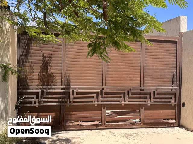باب سحاب خارجى وباب خارجى صغير
