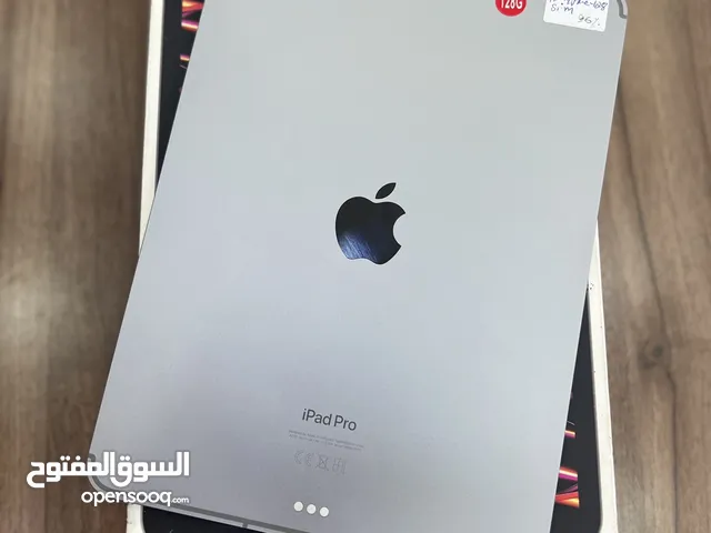 Apple iPad pro 4 256 GB in Al Dhahirah