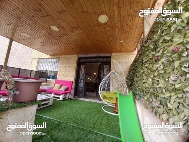 شقيه ارضيه 160 متر مع ترس بسعر مغري "شفا بدران