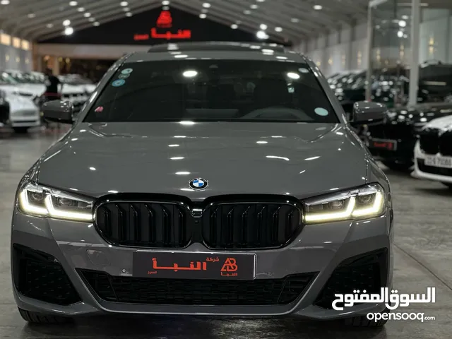 بي ام دبليو فئة 540i موديل 2021 وارد أمريكي السيارة ماشية 43 ألف شرط زيرو السيارة كلش جديدة