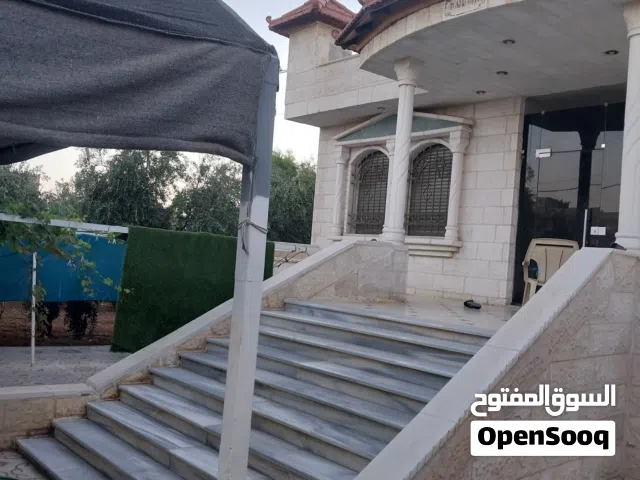 260 m2 5 Bedrooms Townhouse for Sale in Madaba Other