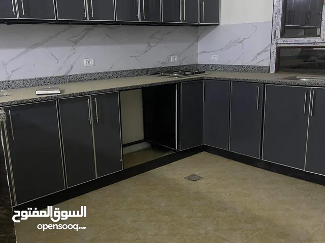 230 m2 4 Bedrooms Townhouse for Rent in Tripoli Al-Serraj