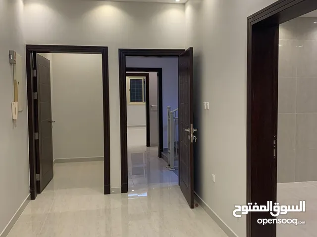 250 m2 3 Bedrooms Apartments for Rent in Al Riyadh Dhahrat Laban