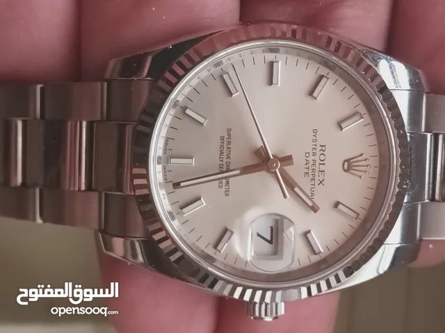 ساعه روليكس اصليه مع علبه اصليه للبيع بحاله الوكاله تماما مع صندوق الساعه كلجديده تماما وارد المانيا
