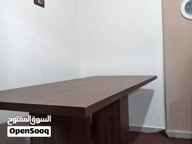طاوله طعام في حاله جيده