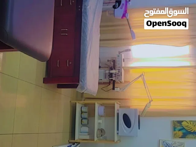 صالون نسائي للبيع