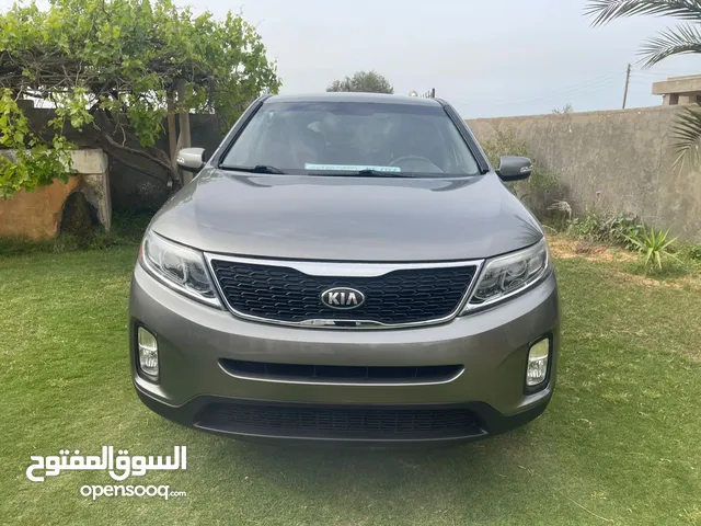 Used Kia Sorento in Tripoli